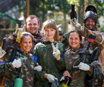 Un anniversaire réussi avec un paintball entre amis